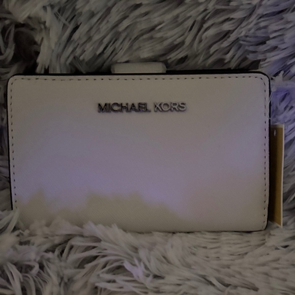 NWT White Michael Kors Jet Set Med Bi-fold Leather Wallet - Picture 1 of 5